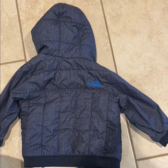 The North Face Blue Kids Jacket - Picture 4 of 4